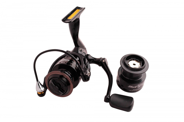 Катушка безынерционная Black Side Adept 3000 FD (4+1 подш.)